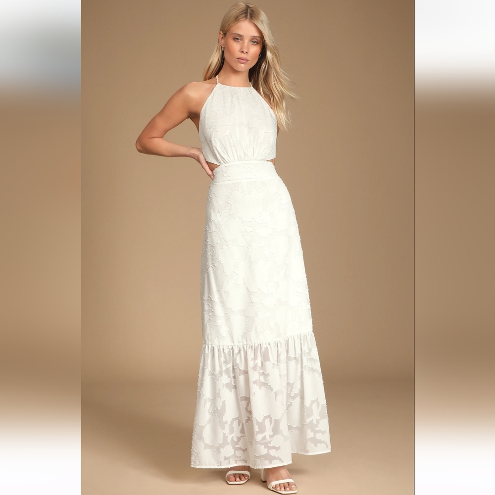 Lulus Touch of Elegance White Floral Burnout Halter Maxi Dress NWT Size XL 12/14